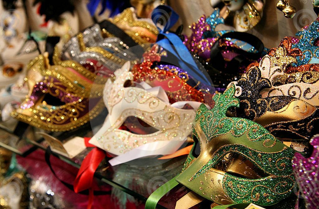 Baile de Máscaras agita o ‘Bar do Elon’ neste sábado