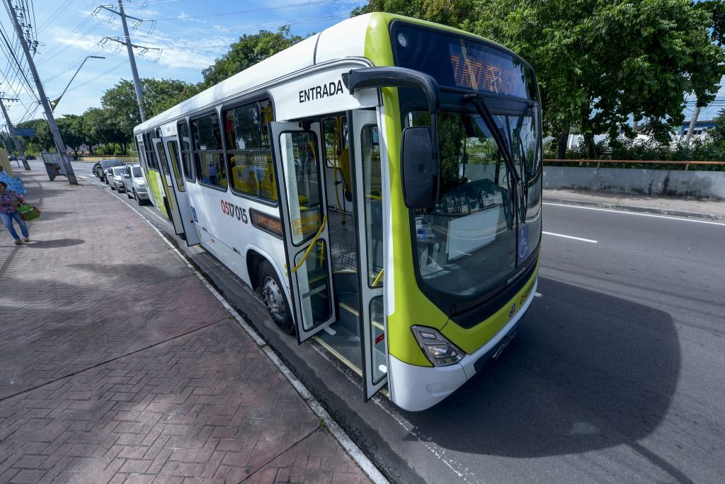 Frota do transporte coletivo de Manaus é reforçada com 30 novos ônibus