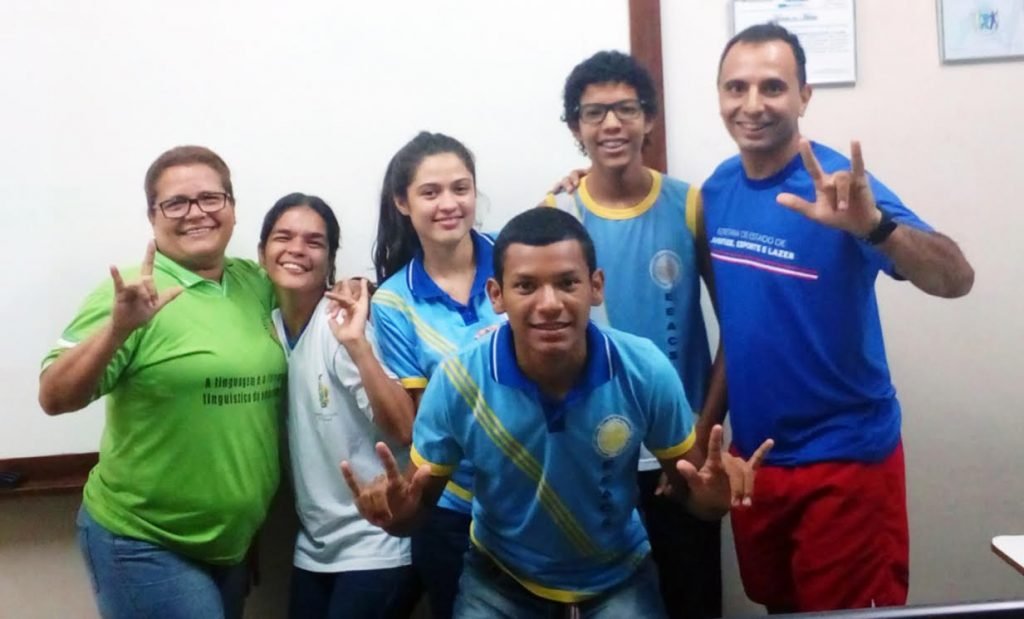 Professor lança Dicionário de Educação Física em Libras por meio do Programa Ciência na Escola da Fapeam