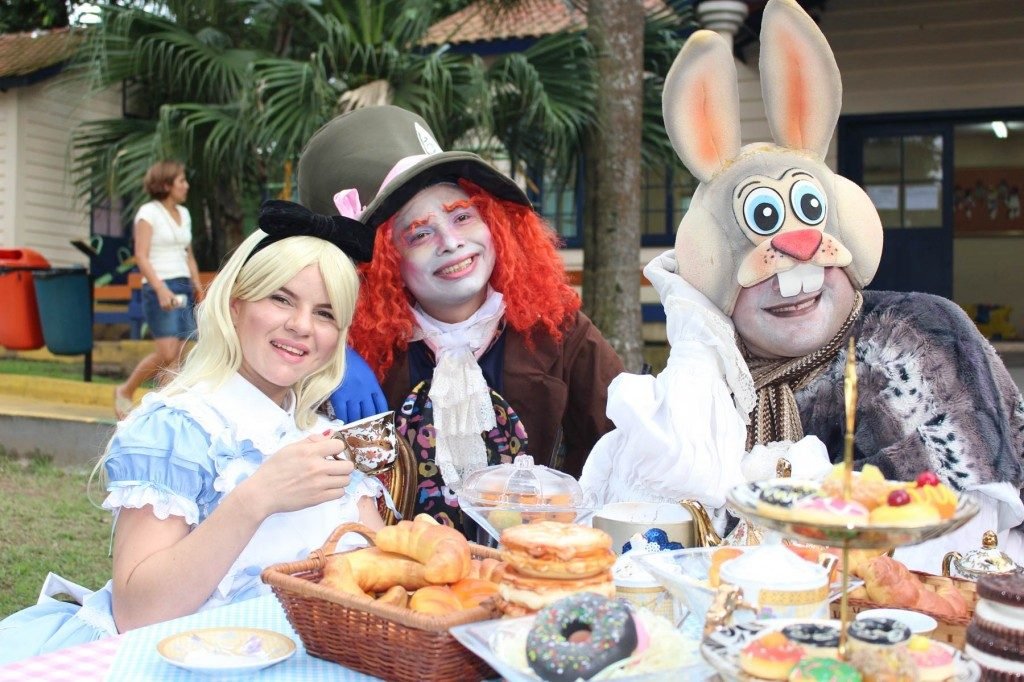 “Alice no País das Maravilhas” é atração no Parque Cidade da Criança