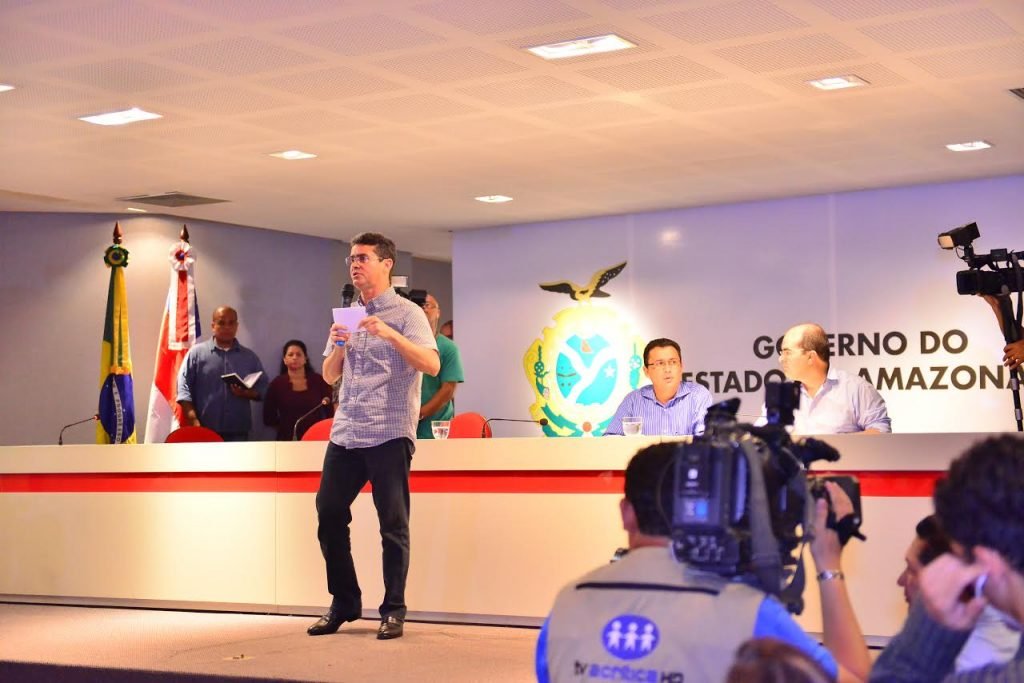 Governador David Almeida lança plano para melhorar atendimento da população nas unidades de saúde