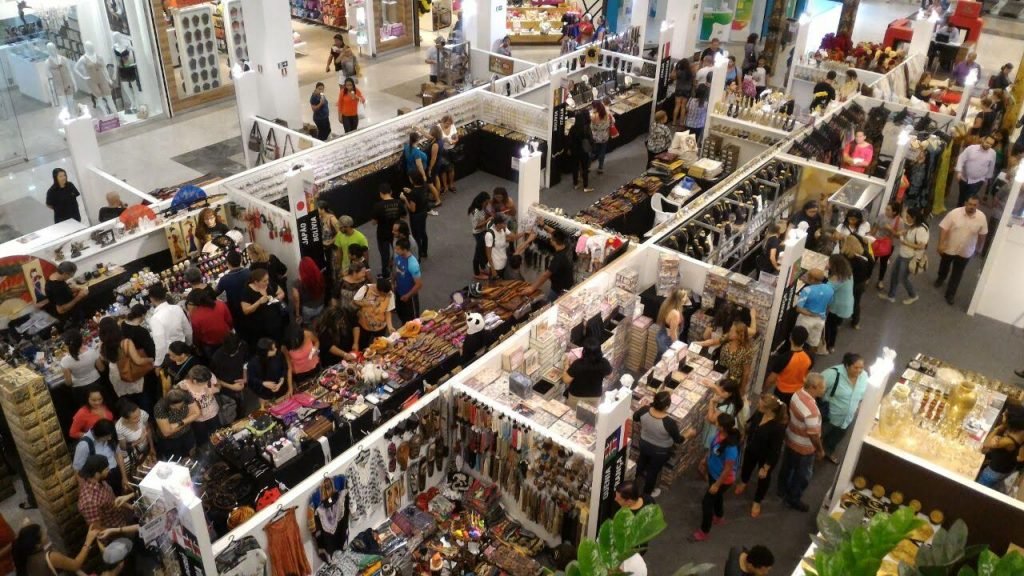 Peças típicas e originais de vários países estão em exposição no Amazonas Shopping