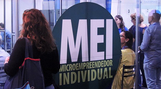 Aprovada em comissão proposta de seguro-desemprego para MEI