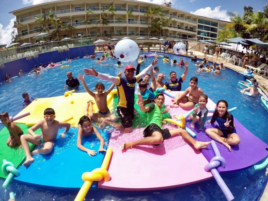 Baile Havaiano, desfile de fantasias e carnaval kids movimentam Amazônia Golf Resort