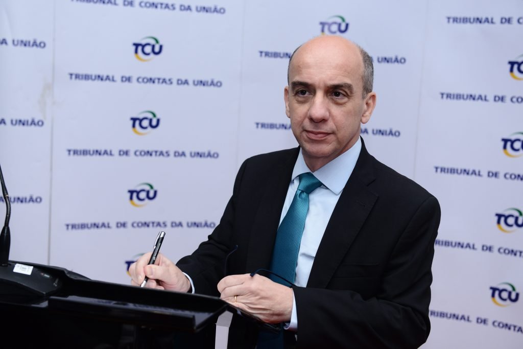 CMM concede Medalha de Ouro ao conselheiro Érico Desterro