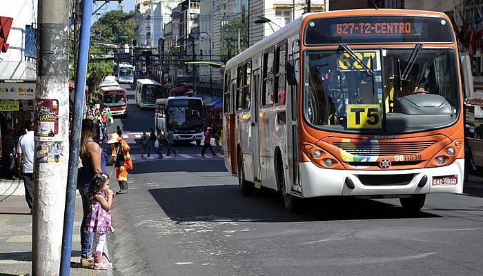 Falta de combustível pode reduzir frota do transporte coletivo nesta sexta