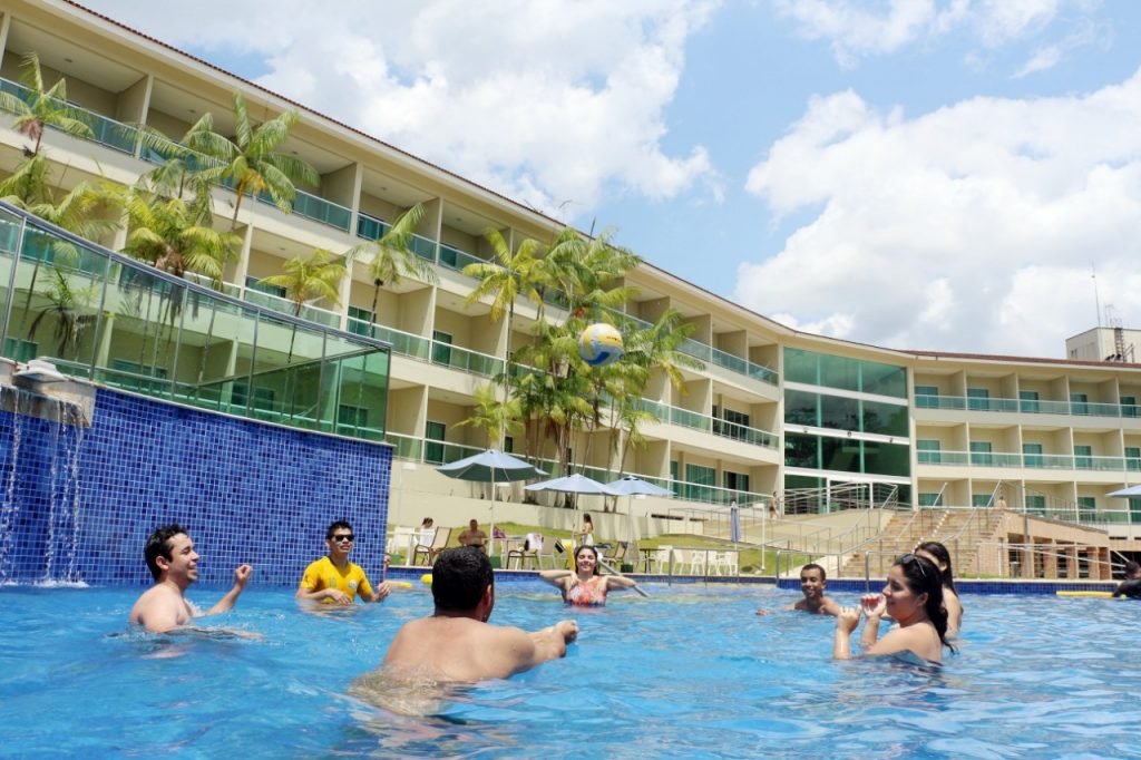 Resort com programação especial para visitantes da Feira da Laranja