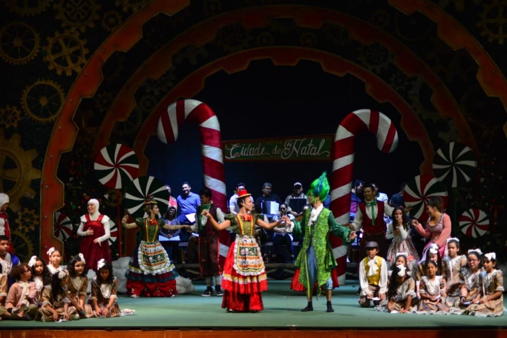 ‘A Caixa Mágica do Natal’ estreia no Teatro Amazonas nesta terça-feira
