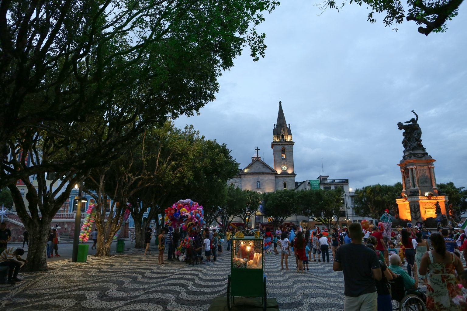 Programação de férias tem espetáculos teatrais, oficinas, shows musicais e brincadeiras populares, confira