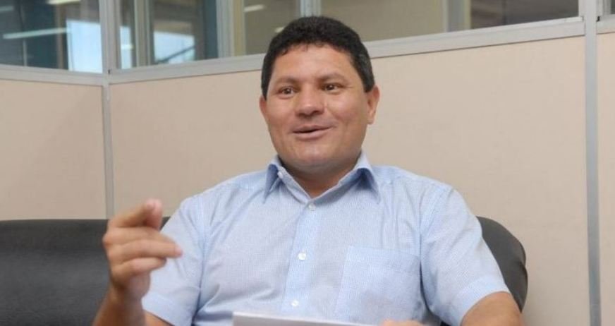 Prefeito de Tapauá tem dez dias para demitir parentes comissionados Prefeito de Tapauá tem dez dias para demitir parentes comissionados