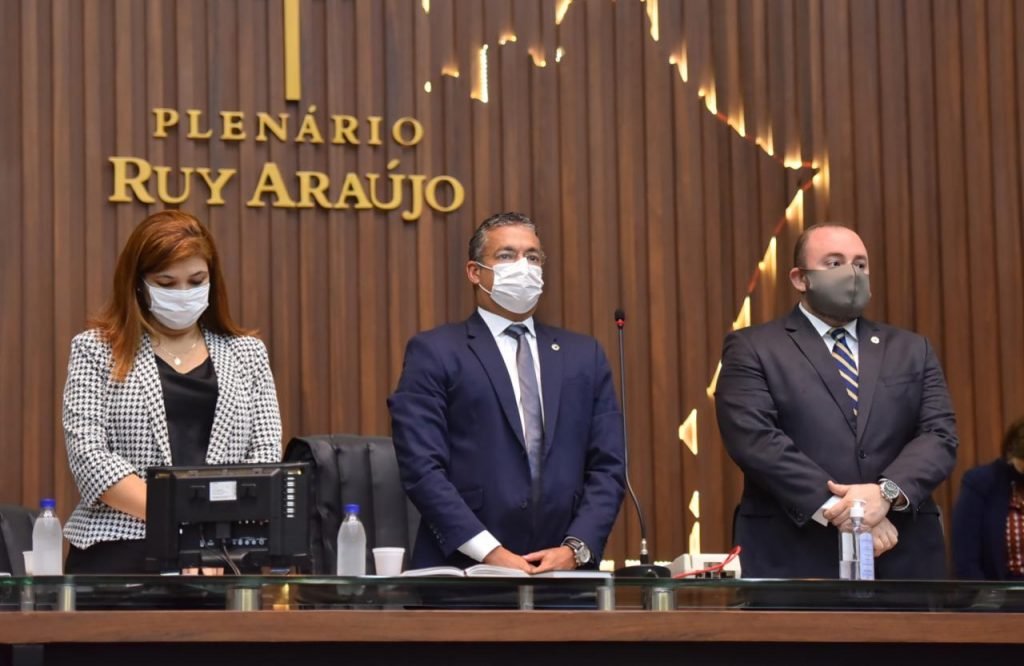 Josué Neto consegue aprovar na Aleam mais de 20 projetos para combater o coronavírus no AM