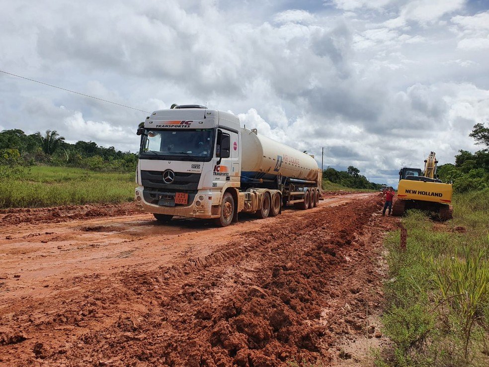 DNIT publica edital para pavimentação de trecho do meio da BR-319