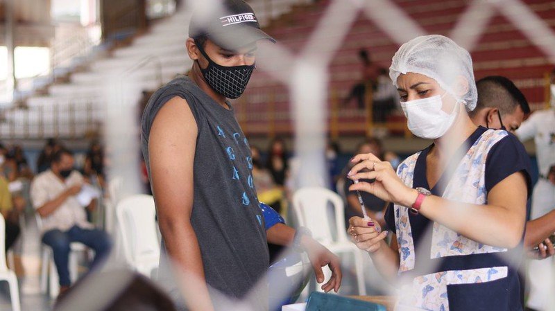 Covid-19: Fiocruz Amazônia acende sinal de alerta para população que não retornou para a 2ª dose