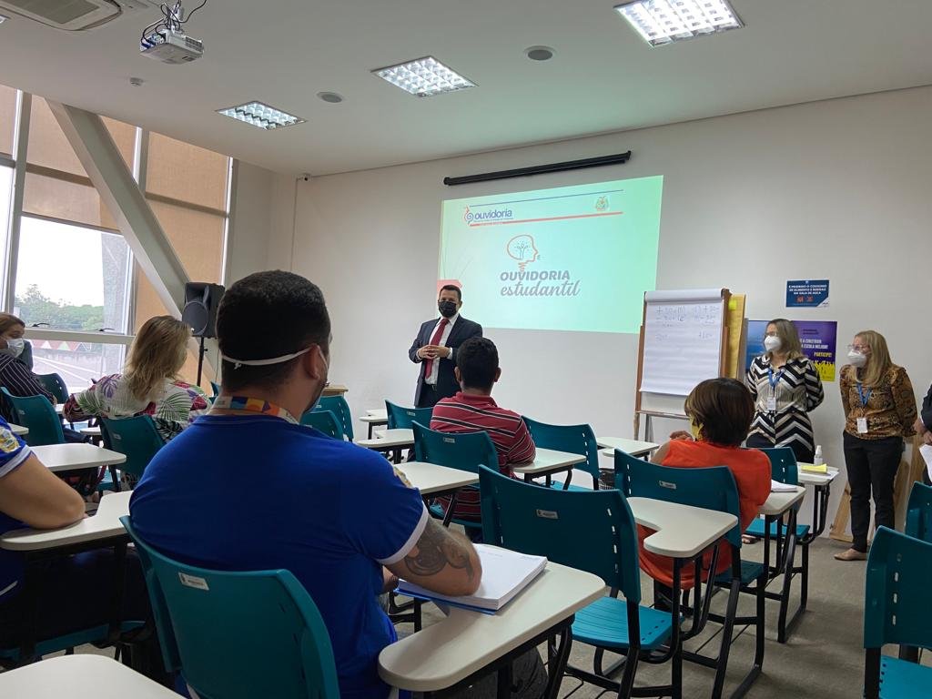 Ouvidoria do TCE-AM promove oficina para gestores e coordenadores do projeto Ouvidoria Estudantil