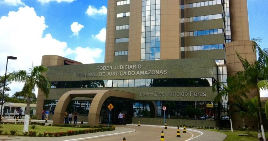 Com salários de até R$ 100 mil, desembargadores ganham auxílio-saúde de R$ 3,5 mil