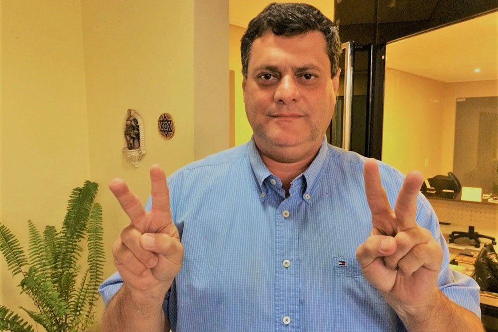 Prefeito de Carauari aumenta salário para R$ 30 mil, maior que de David Almeida