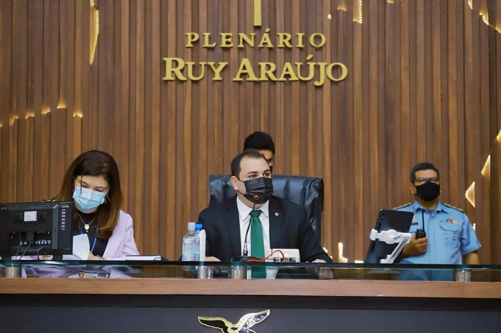 Roberto Cidade lembra lei que criou política de diagnóstico e tratamento da depressão