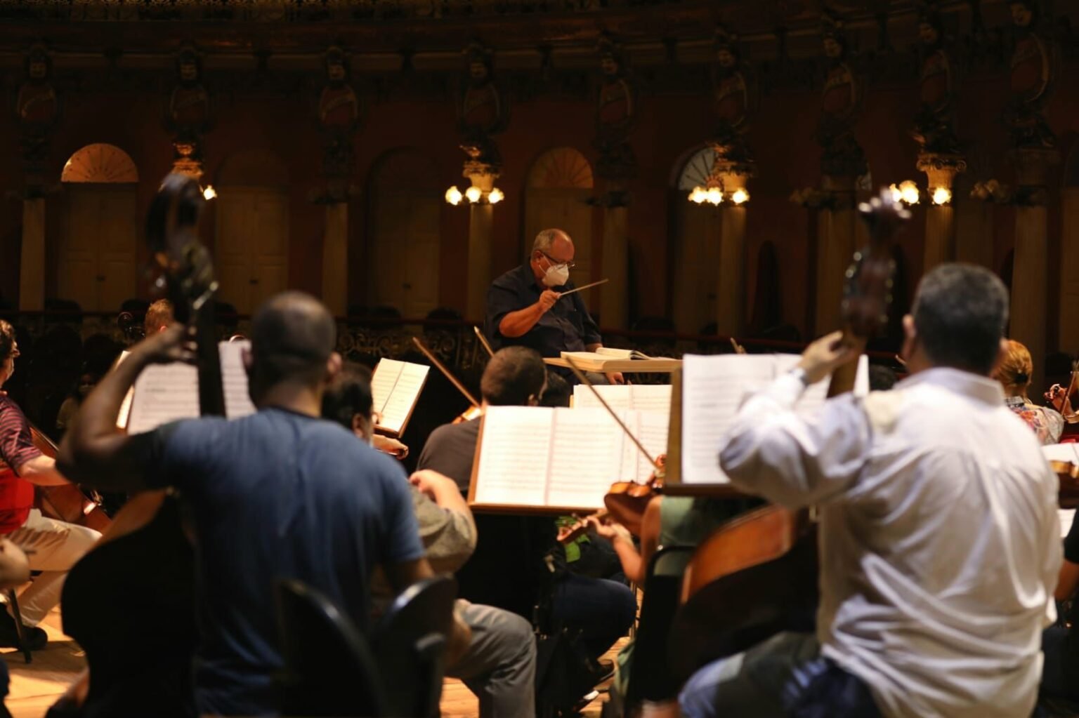 Teatro Amazonas reabre com apresentação gratuita da Amazonas Filarmônica