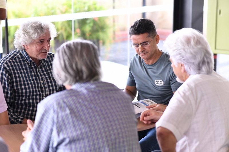 Prefeito David Almeida define projeto do Parque Encontro das Águas Rosa Almeida