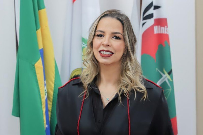 Fernanda Cantanhede é a nova procuradora-geral do Ministério Público de Contas do TCE-AM