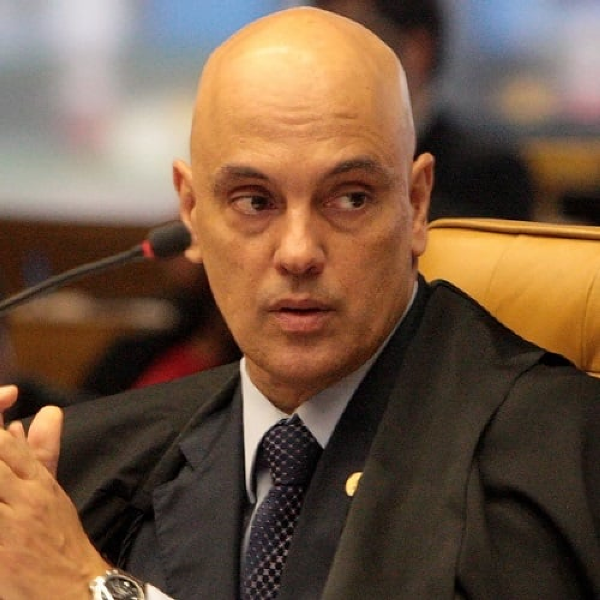 Moraes assume TSE, segue com ações de peso no STF e vira peça-chave das eleições