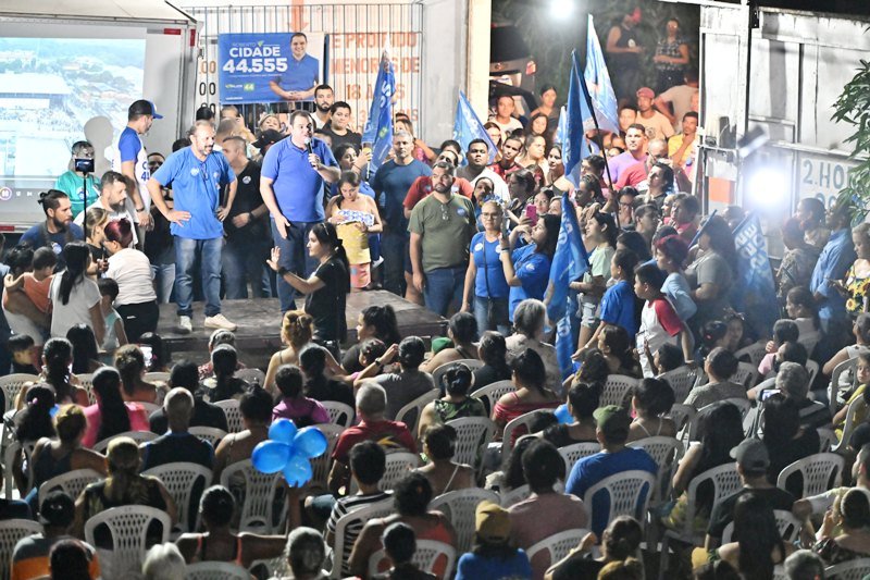 Candidato à reeleição, Roberto Cidade escuta demandas dos moradores das zonas Oeste e Centro-Oeste de Manaus