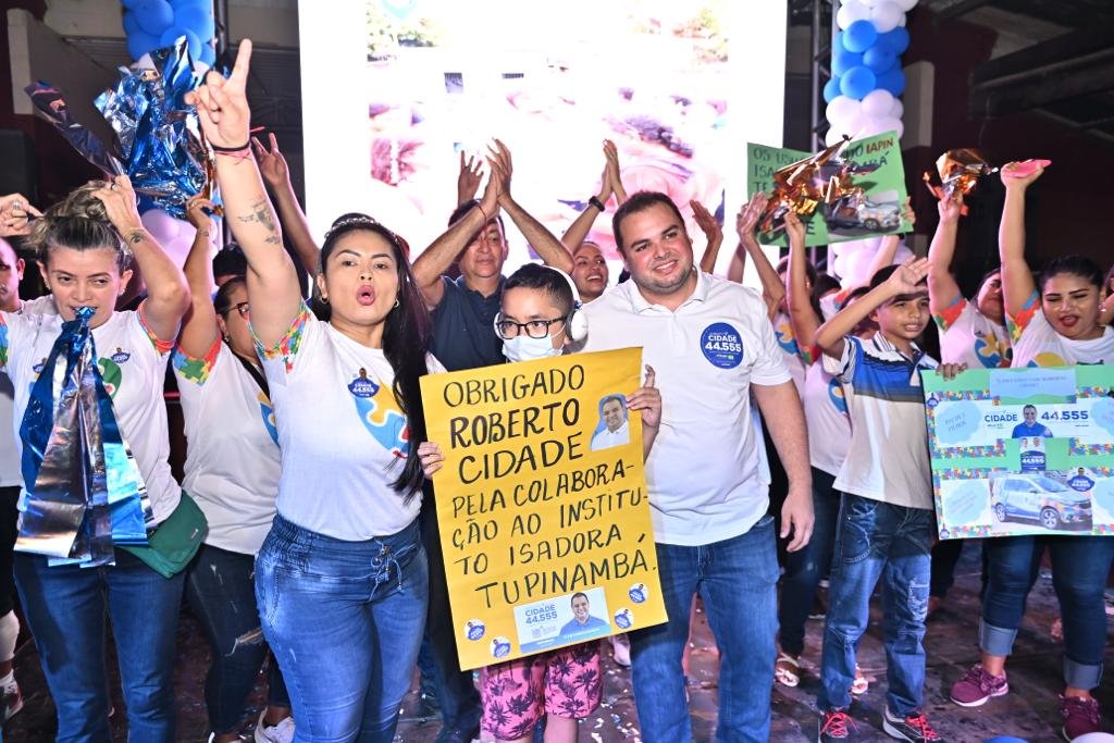 Candidato à reeleição, Roberto Cidade apresenta propostas de campanha em Parintins