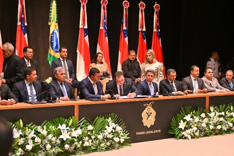 Presidente Roberto Cidade comanda solenidade de posse do governador, Wilson Lima no Teatro Amazonas