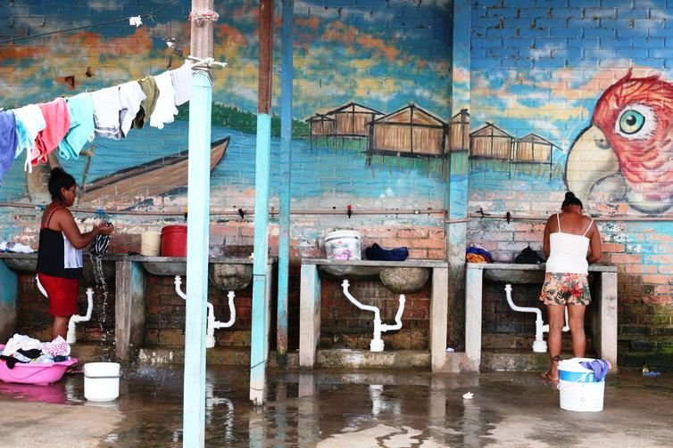 Comunidade warao enfrenta dificuldade em abrigo improvisado em Roraima