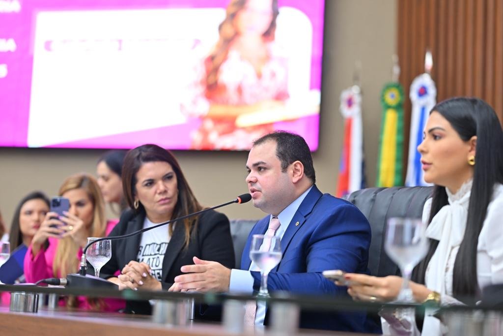 Presidente Roberto Cidade fortalece rede de proteção e de garantia de direitos à mulher com instalação de promotoria e comissão na Aleam
