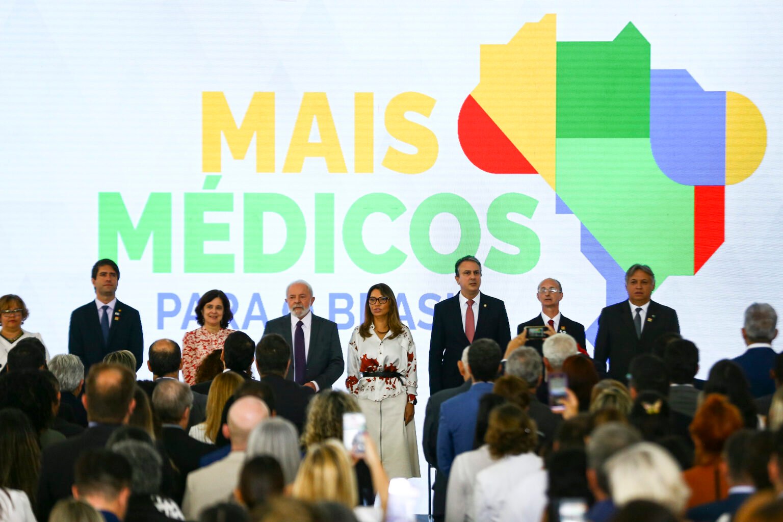 Brasileiros profissionais Mais Médicos