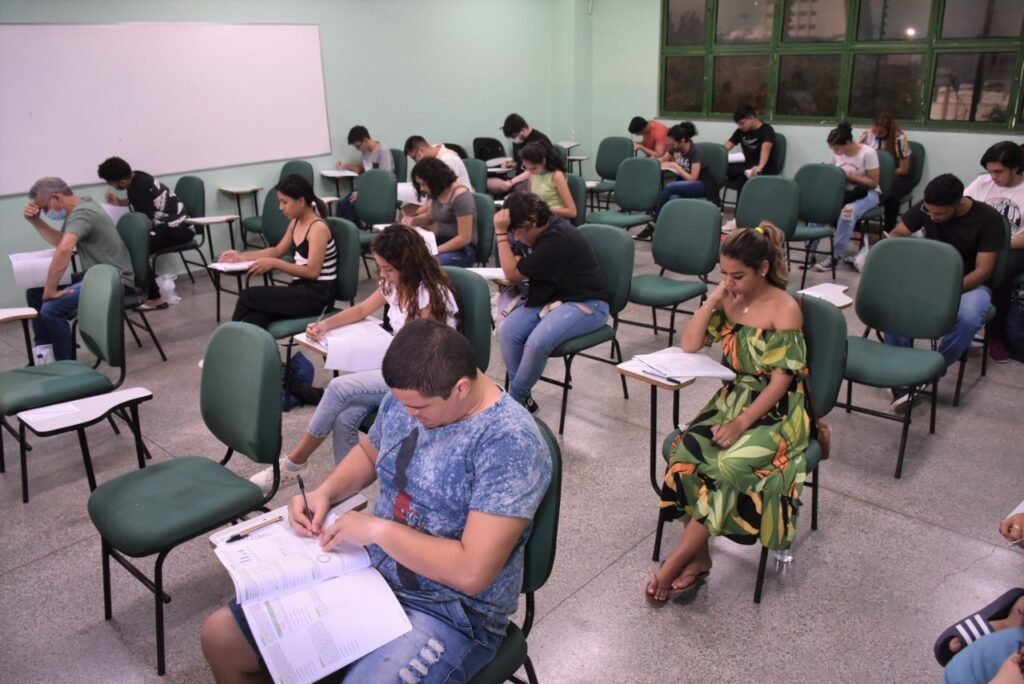UEA aumenta o número de cursos e vagas do Vestibular 2023 UEA Vestibular 2023
