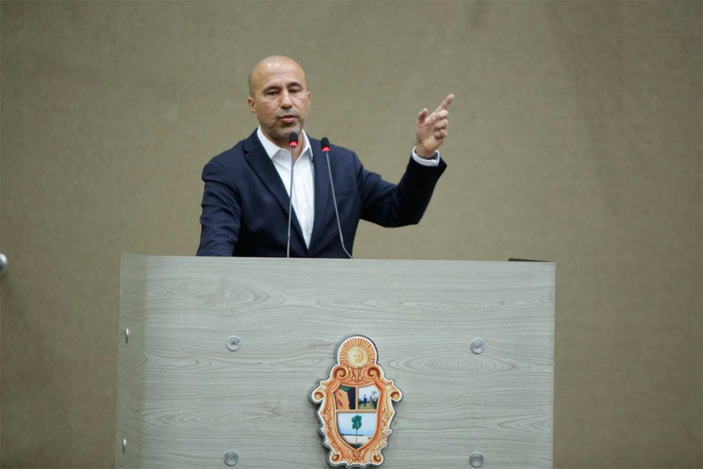 Contas do secretário de Finanças de David Almeida na pauta do TCE