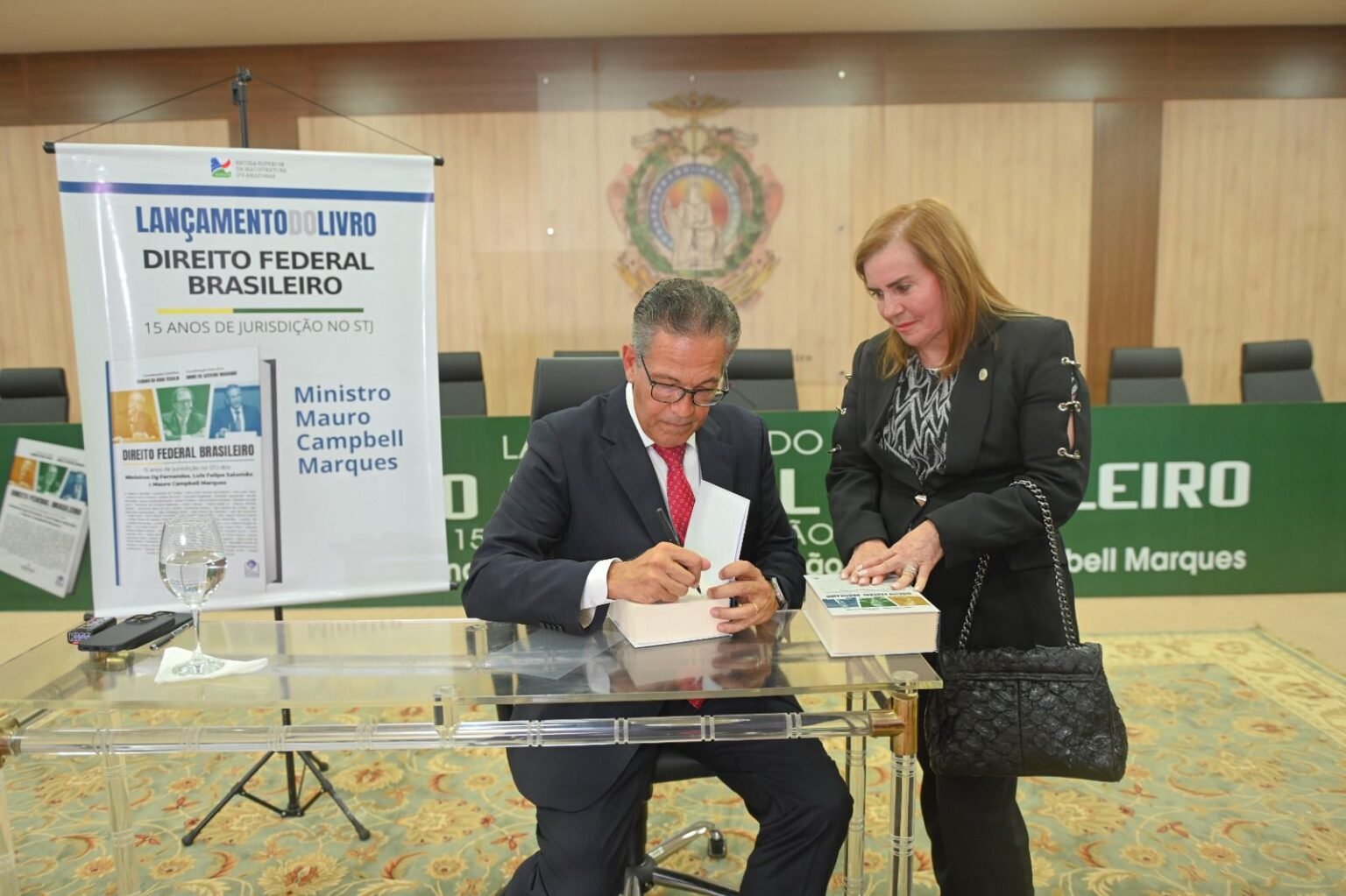 Conselheiros prestigiam lançamento do livro ‘Direito Federal Brasileiro’ com a presença do ministro Mauro Campell