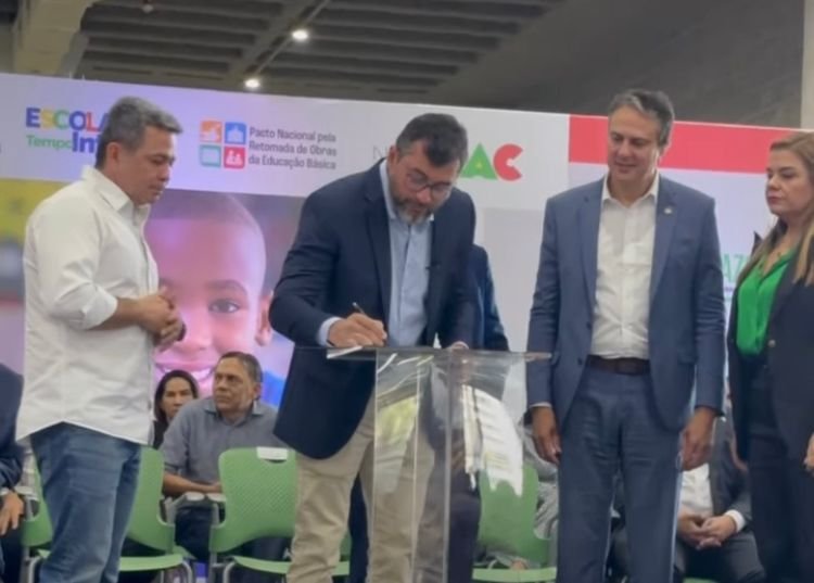Wilson Lima lança ‘Amazonas + Alfabetizado’ em evento com ministro Camilo Santana