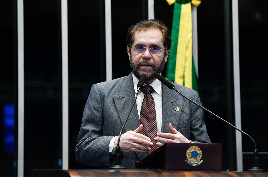 ‘Isso é um desrespeito’, diz senador após Itamaraty enviar à CPI das ONGs respostas em inglês