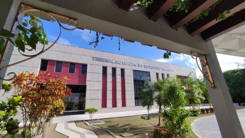 Corte de Contas nomeia cinco novos candidatos aprovados via concurso público no AM