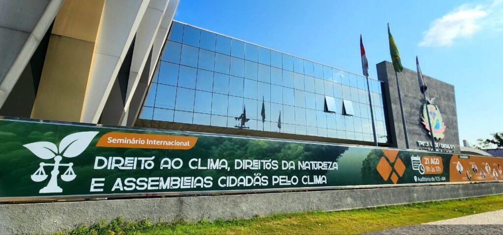 Estudantes e servidores garantem horas complementares em seminário do TCE-AM