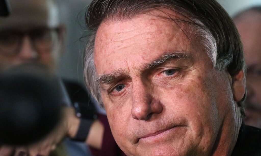 Bolsonaro e Michelle ficam em silêncio ao depor à PF no caso das joias