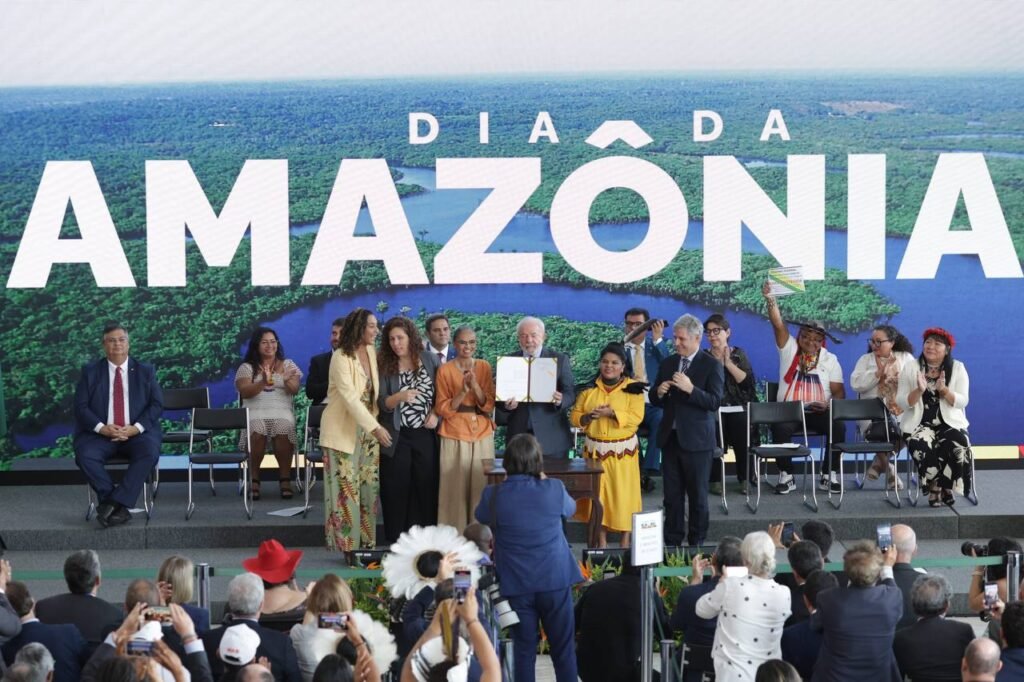 Carta aberta em defesa da Amazônia e dos Povos da Floresta é entregue à Lula