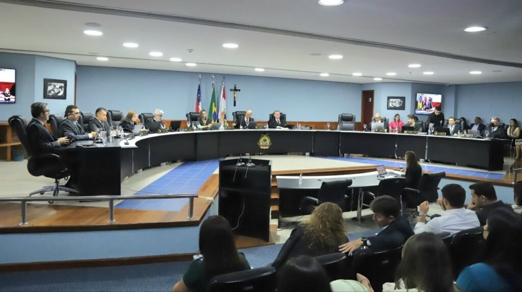 Conselheiros do TCE-AM julgam 90 processos na sessão desta terça-feira (17)