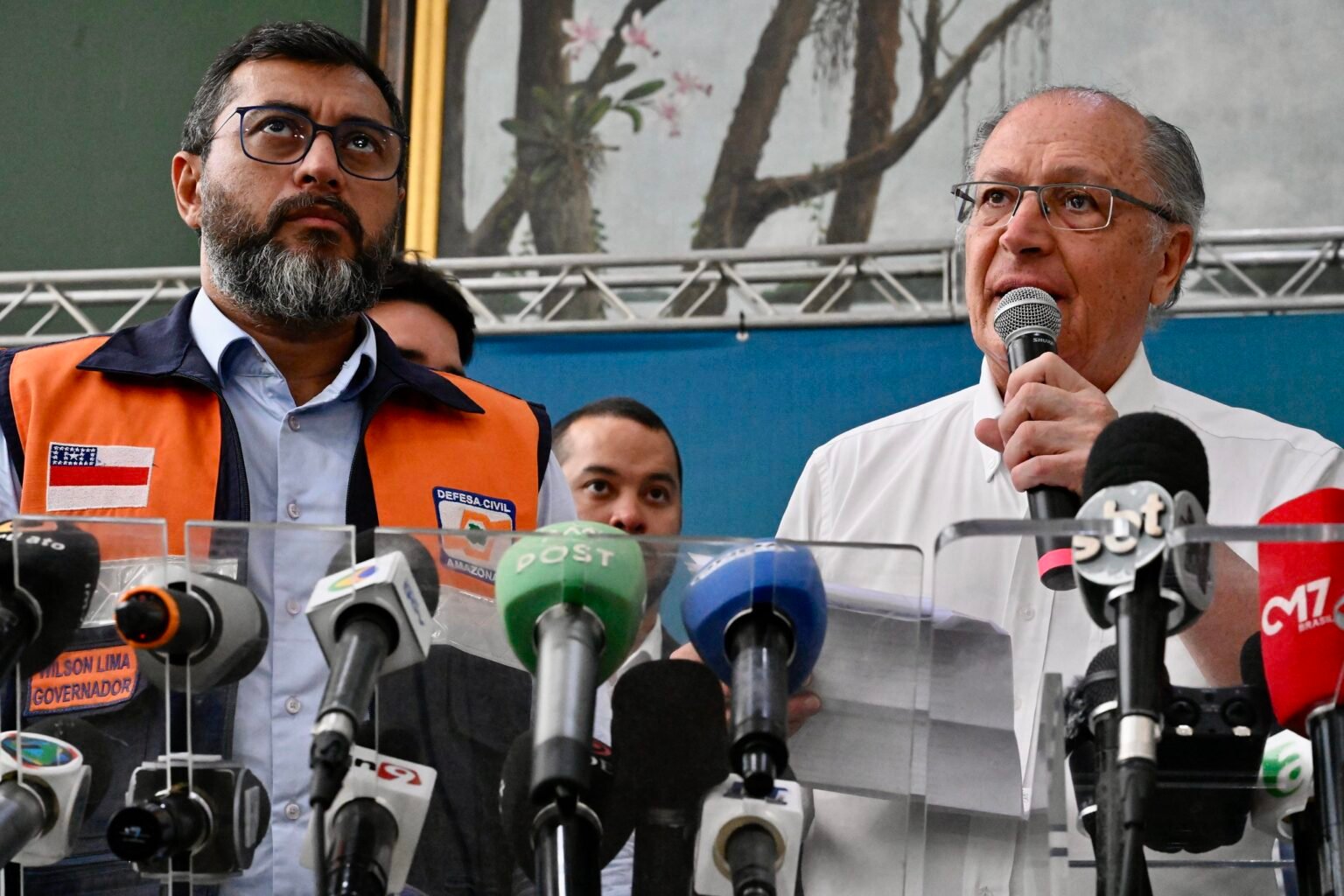 Em Manaus, Alckmin anuncia R$ 138 milhões em obras e antecipação do Bolsa Família a cidades em emergência