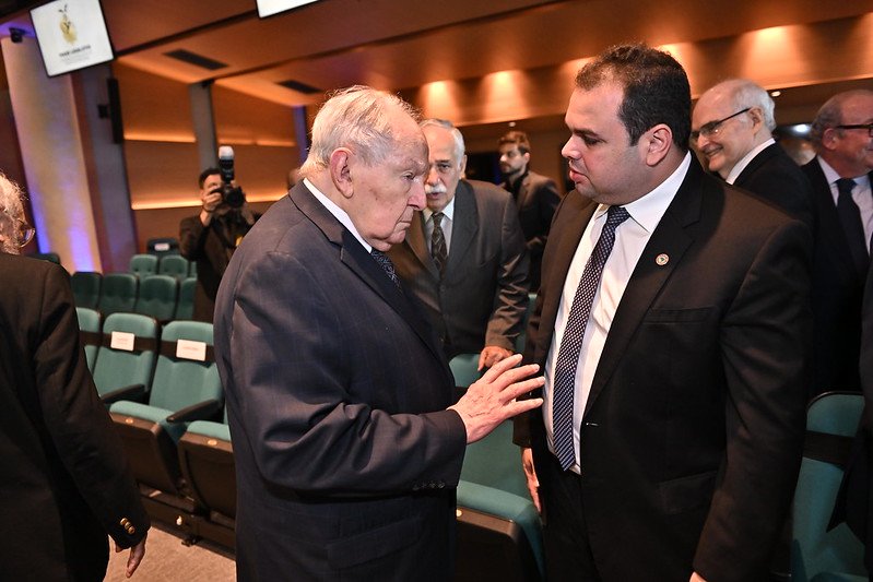 Presidente da Aleam recorda os 35 anos da Carta Magna e destaca relatoria da Constituição