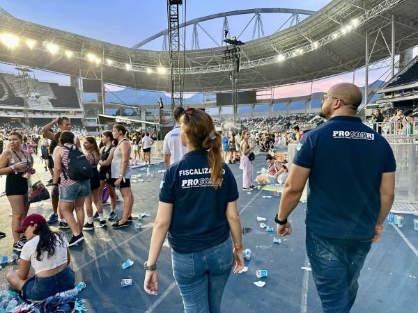 Disponibilização de água passa a ser obrigatória em grandes eventos