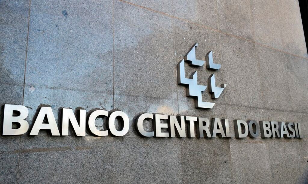 Contas externas têm saldo negativo de US$ 1,4 bilhão em setembro