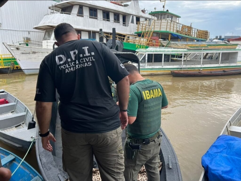 Ibama flagra comércio de carne de peixe boi e transporte de couro de onça em Coari, no AM