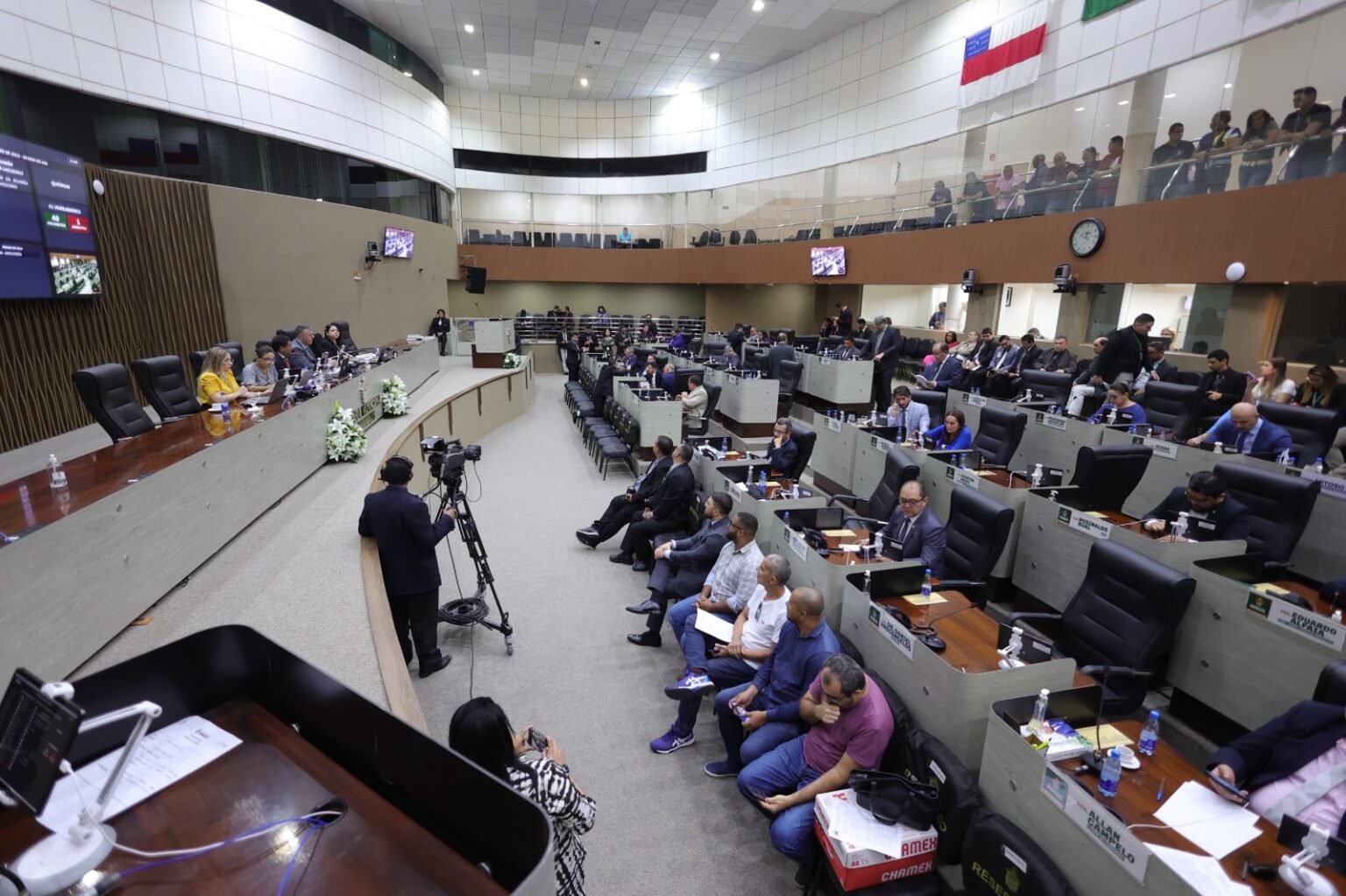 LOA 2024: vereadores aprovam orçamento de R$ 9 bilhões para prefeitura de Manaus