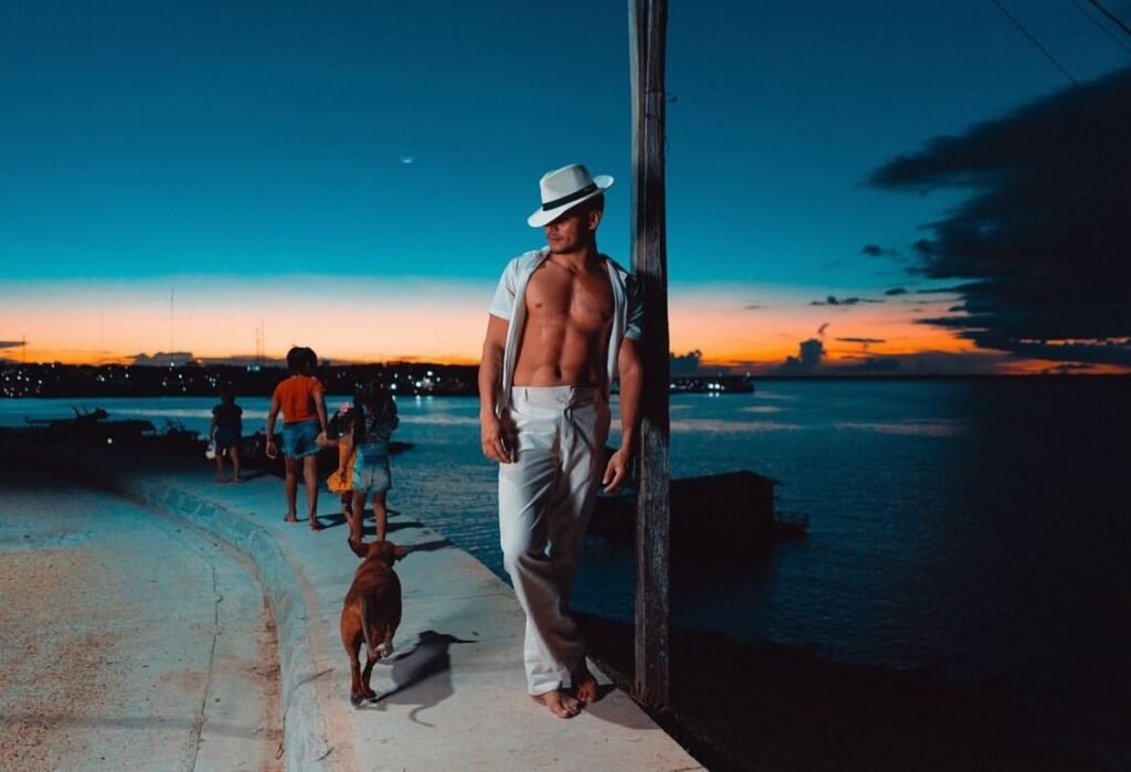 Exposição fotográfica mistura lenda e realidade para alertar sobre a situação das espécies no Amazonas