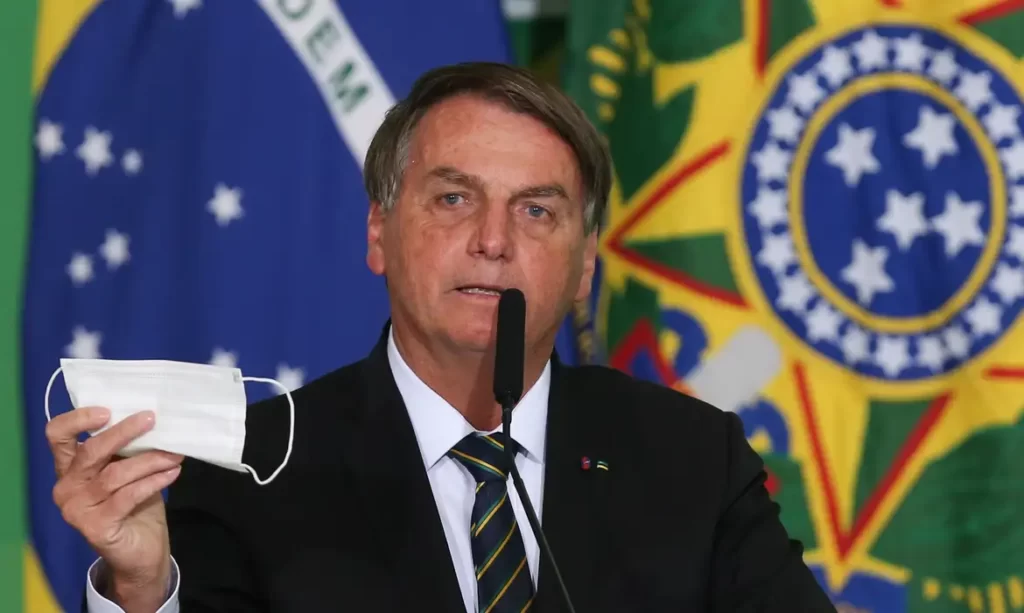 CGU conclui que certificado de vacinação de Bolsonaro é falso