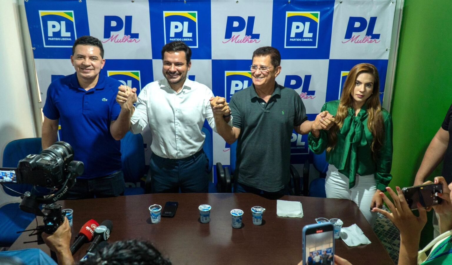 Alberto Neto oficializa pré-candidatura à prefeito de Manaus